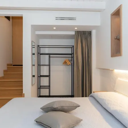 Mini House *