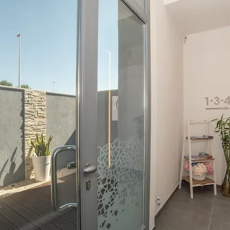 Apartament Mini House